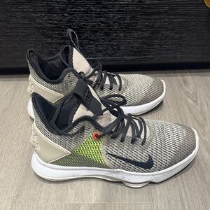 Nike Black and Green Mesh Sneakers